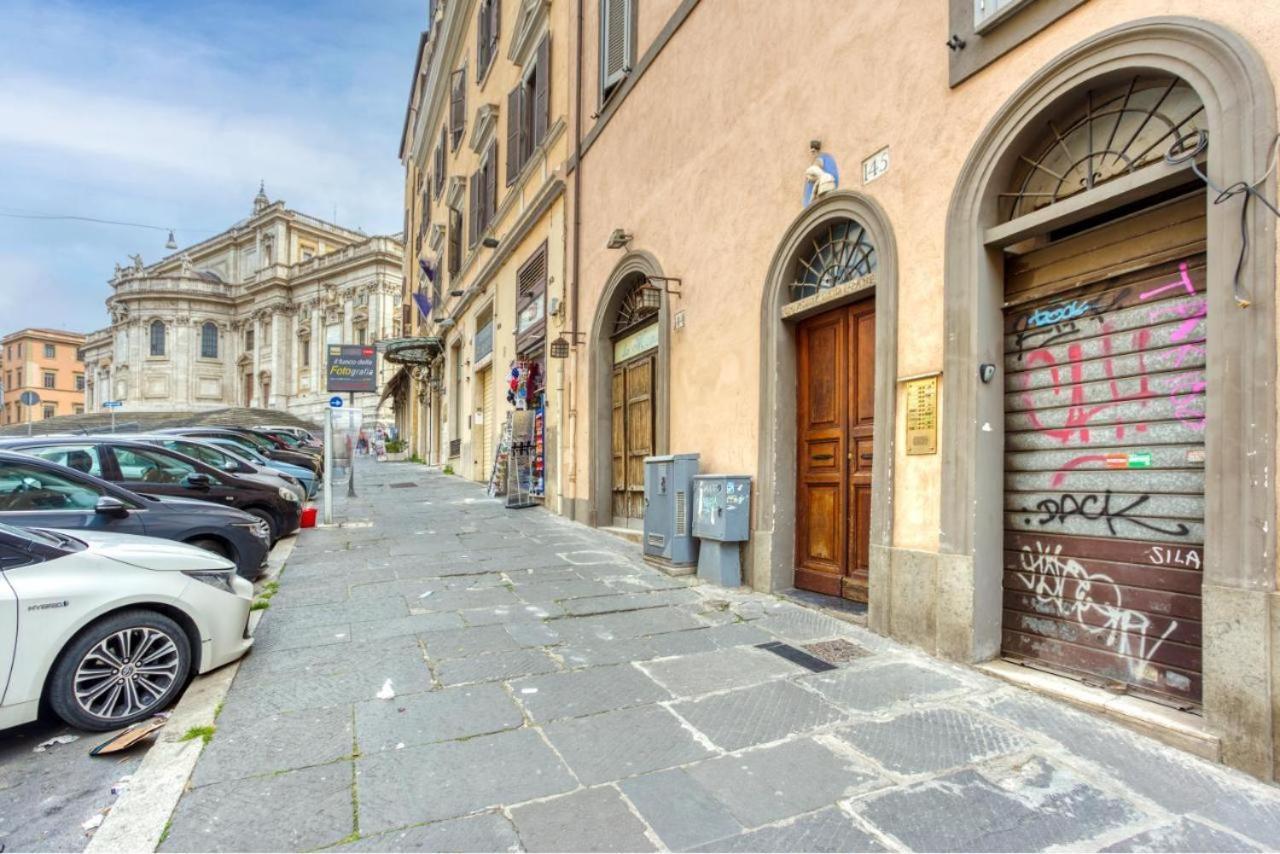 Maggiore 145 Apartment With Private Garden - Rione Monti โรม ภายนอก รูปภาพ